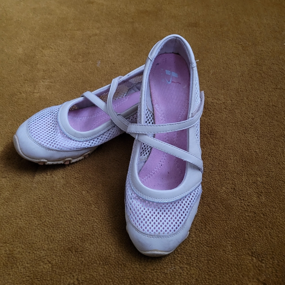 Casual sneakers shoes
